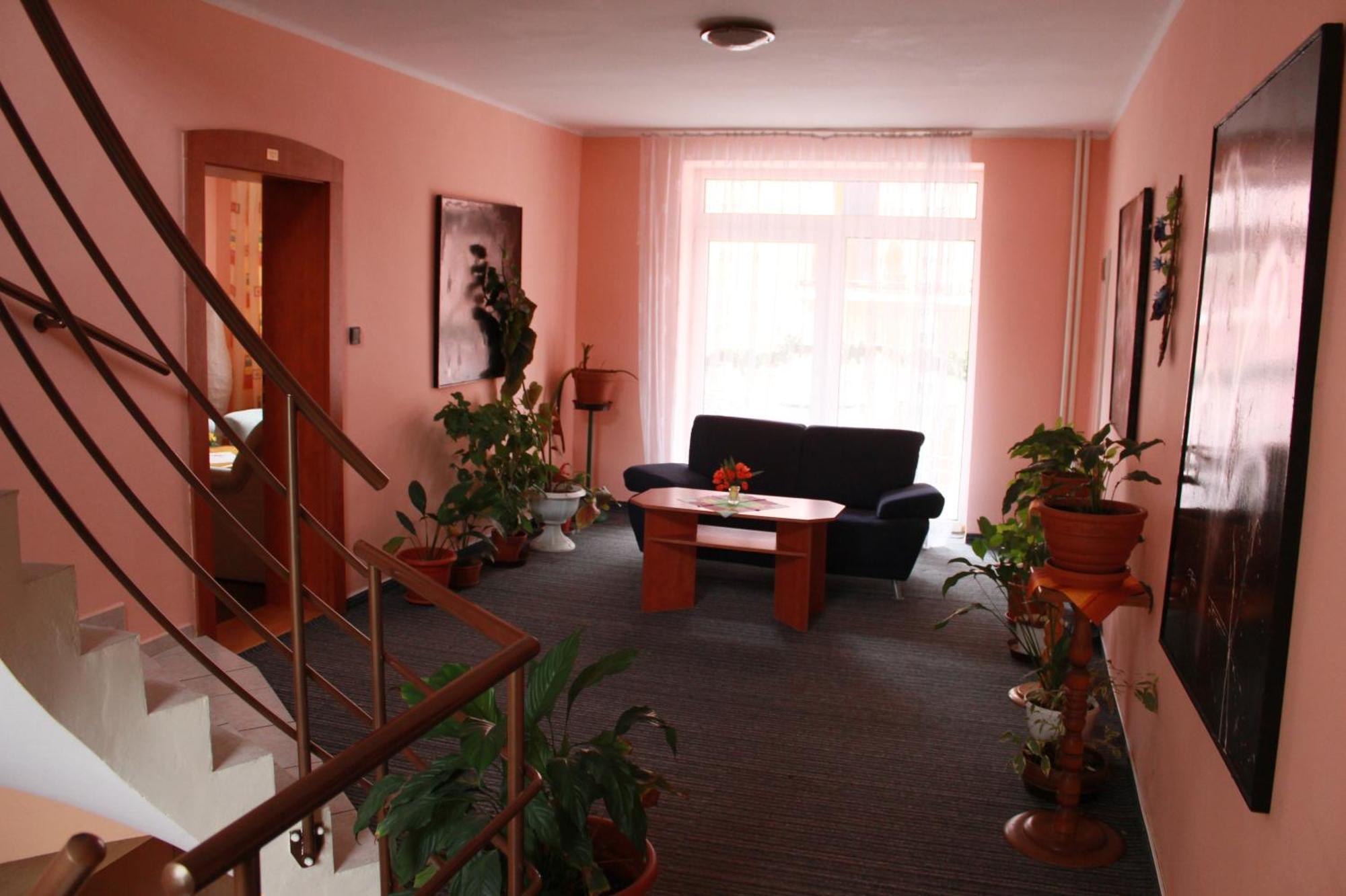 Garni Hotel Anne-Mary Piest'any Ngoại thất bức ảnh