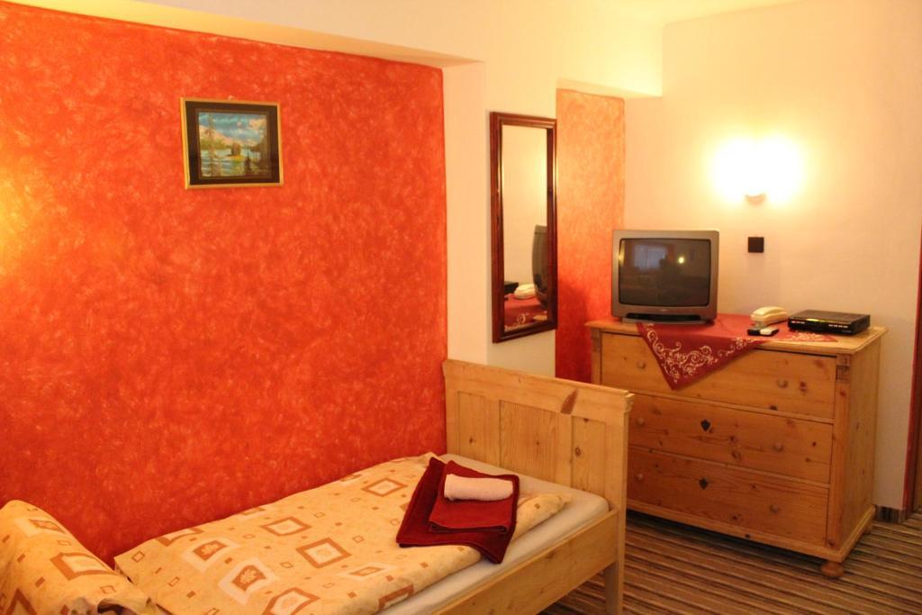 Garni Hotel Anne-Mary Piest'any Ngoại thất bức ảnh