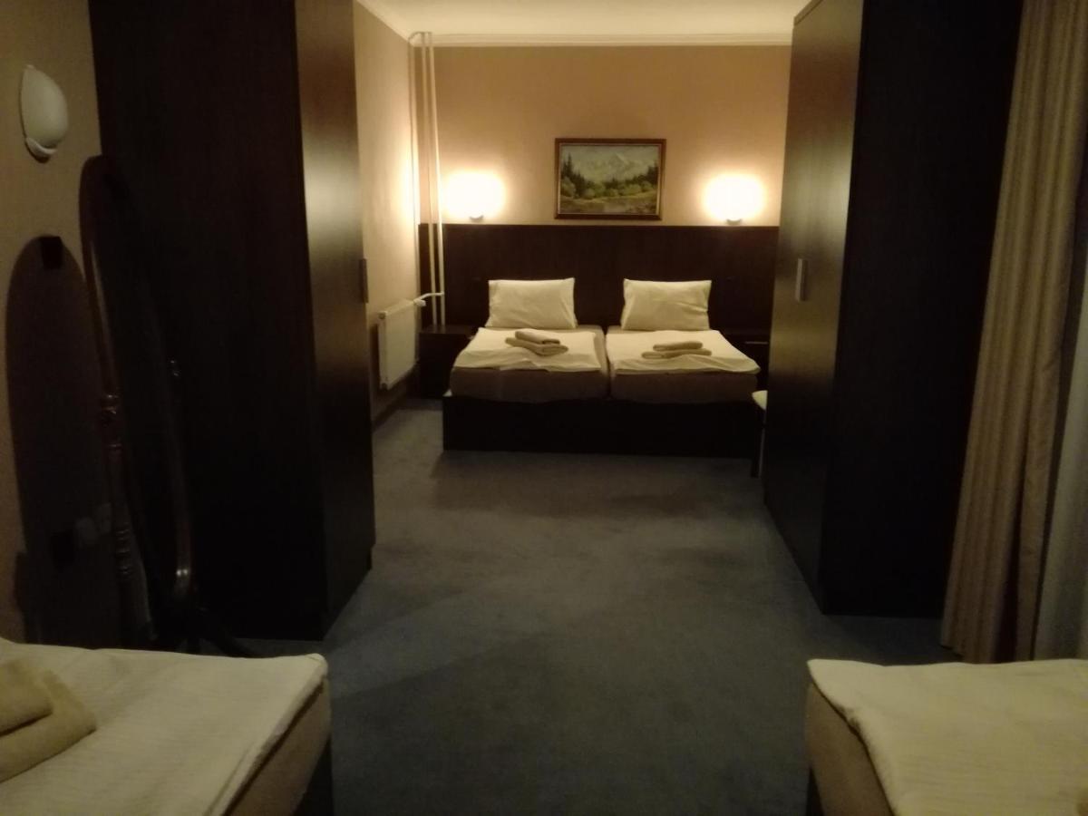 Garni Hotel Anne-Mary Piest'any Ngoại thất bức ảnh